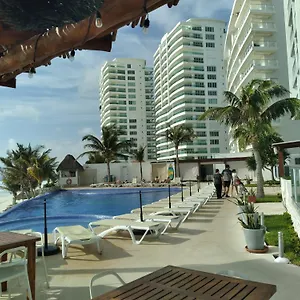 Apartment 1 Bedroom Seaview In Ocean Dream