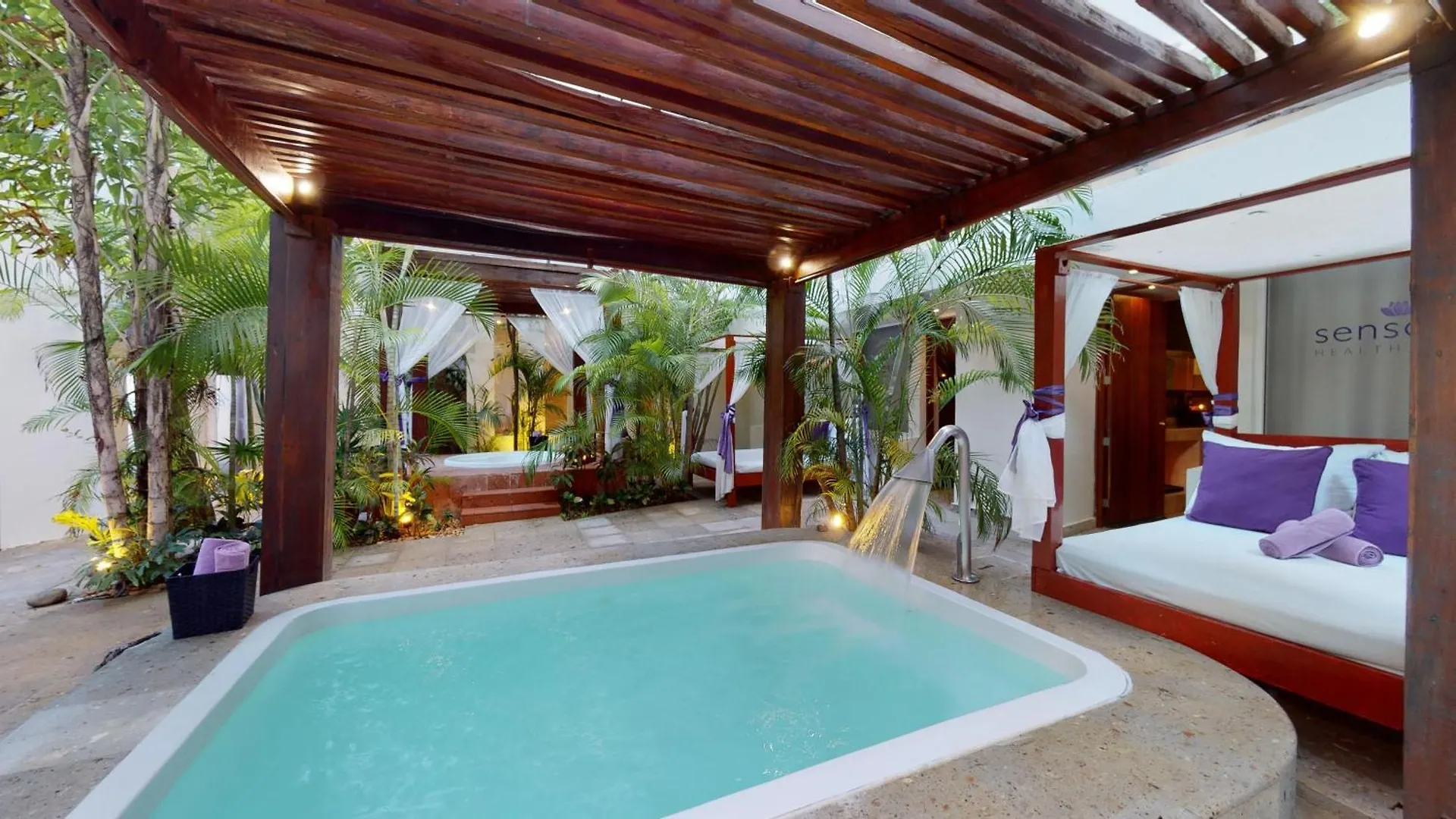 Grand Oasis Palm Hotel Cancun Resort