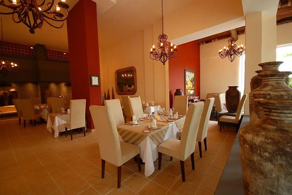 Grand Oasis Palm Hotel Cancun Resort