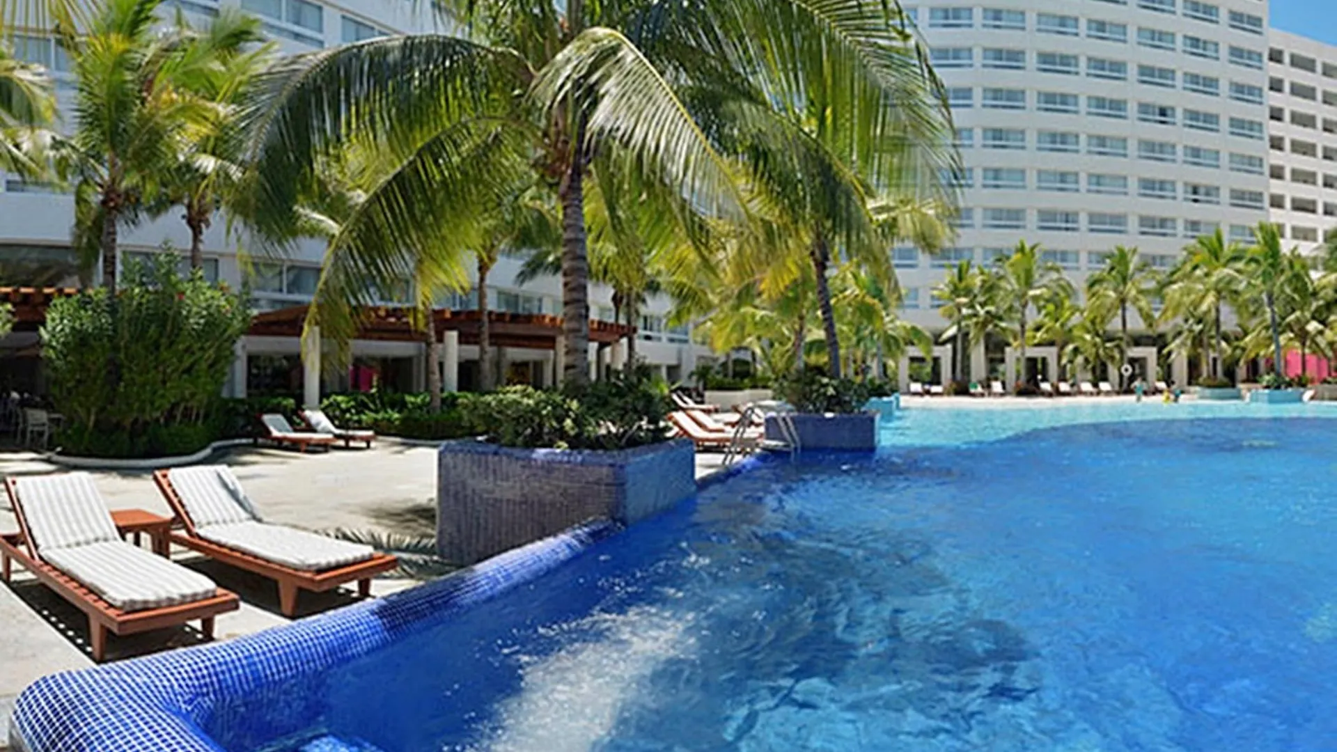 Grand Oasis Palm Hotel Cancun Resort