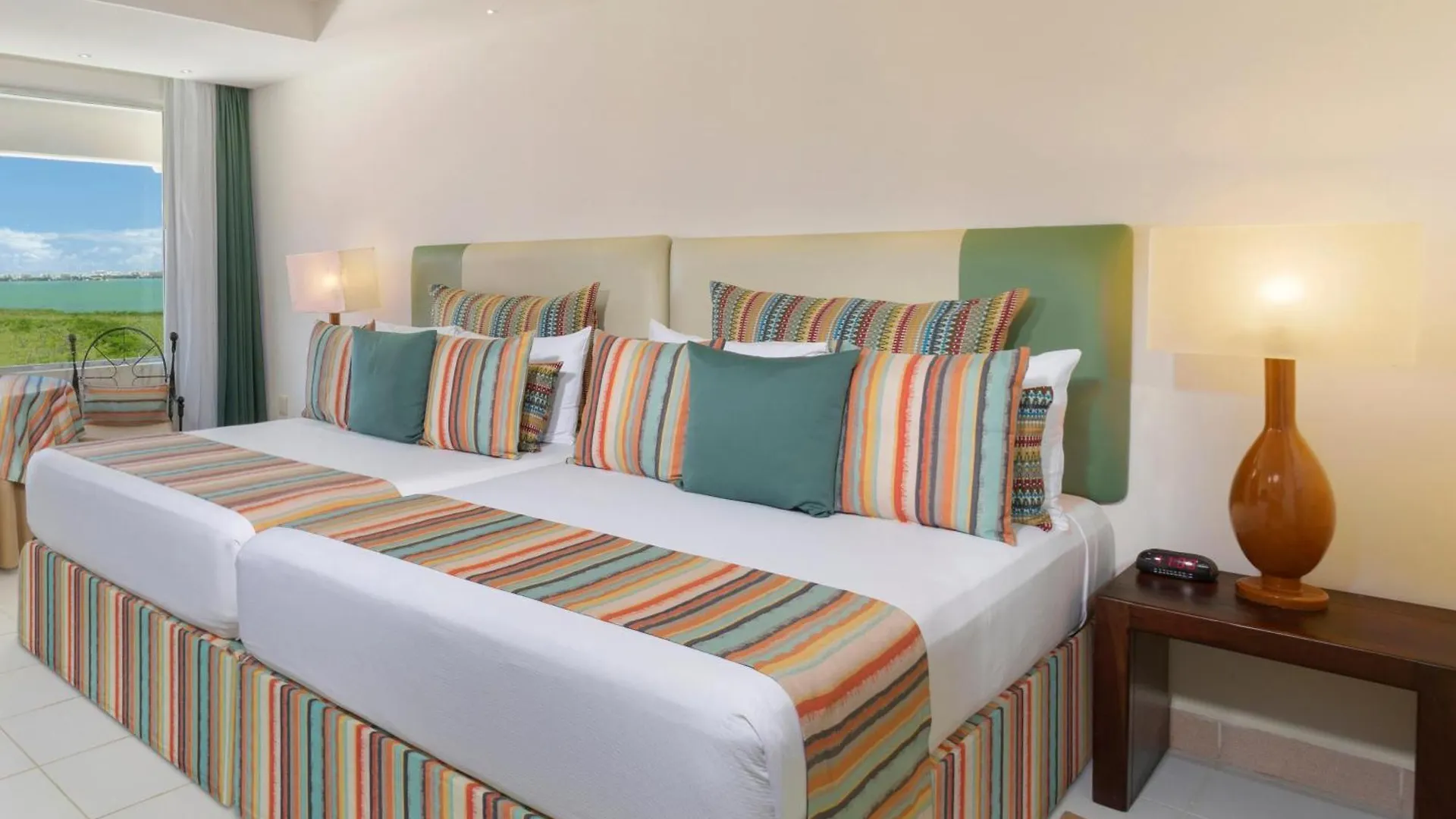 Grand Oasis Palm Hotel Cancun Resort